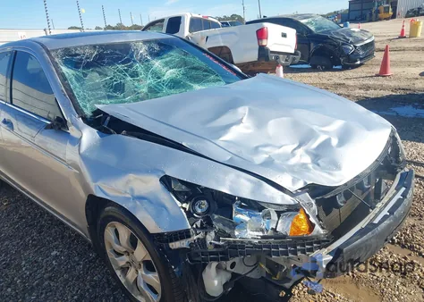 2009 Honda Accord 2.4 Ex-L z USA, uszkodzony, nr VIN 1HGCP26829A022057